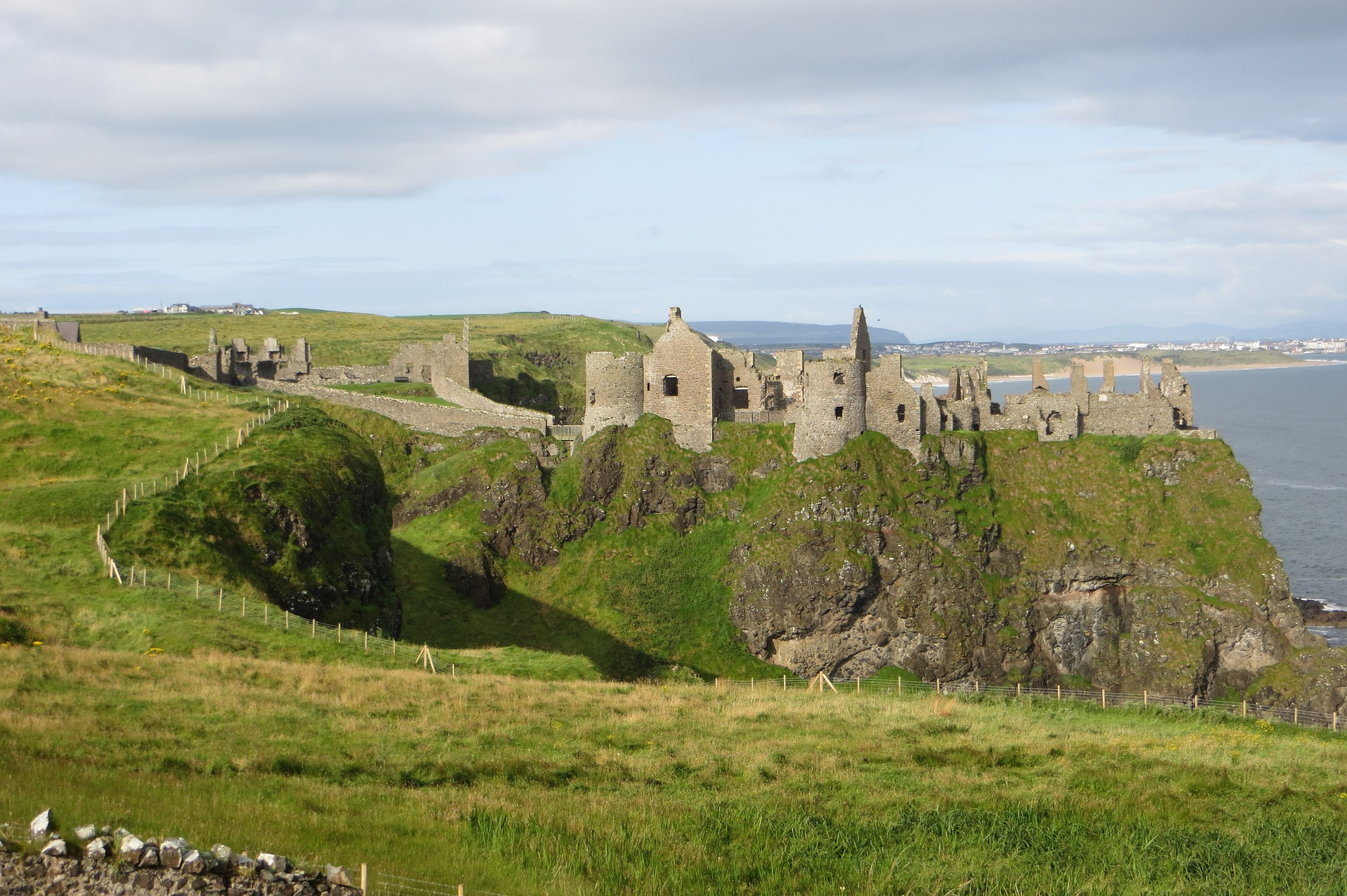 dunluce-castle-4504621_1920