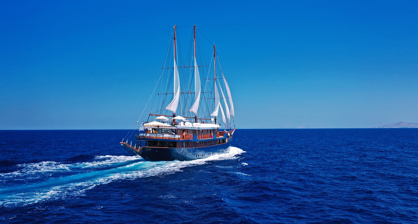 Veler Galileo, Variety cruises